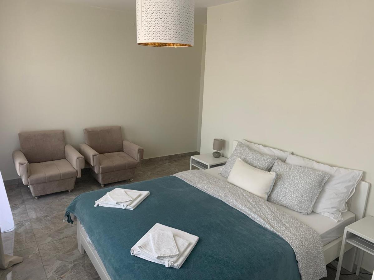 Appartamento Lux House Olga Ruma Esterno foto