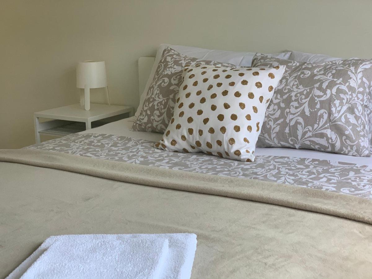 Appartamento Lux House Olga Ruma Esterno foto