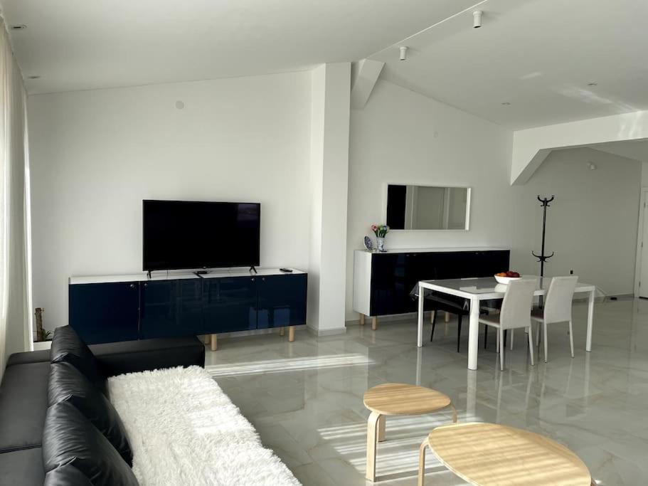 Appartamento Lux House Olga Ruma Camera foto