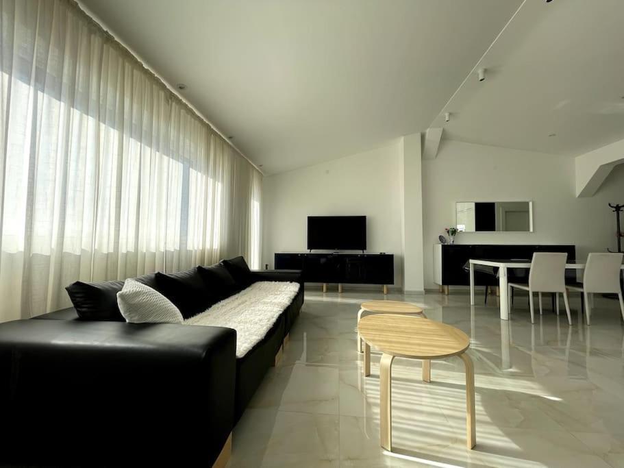 Appartamento Lux House Olga Ruma Camera foto
