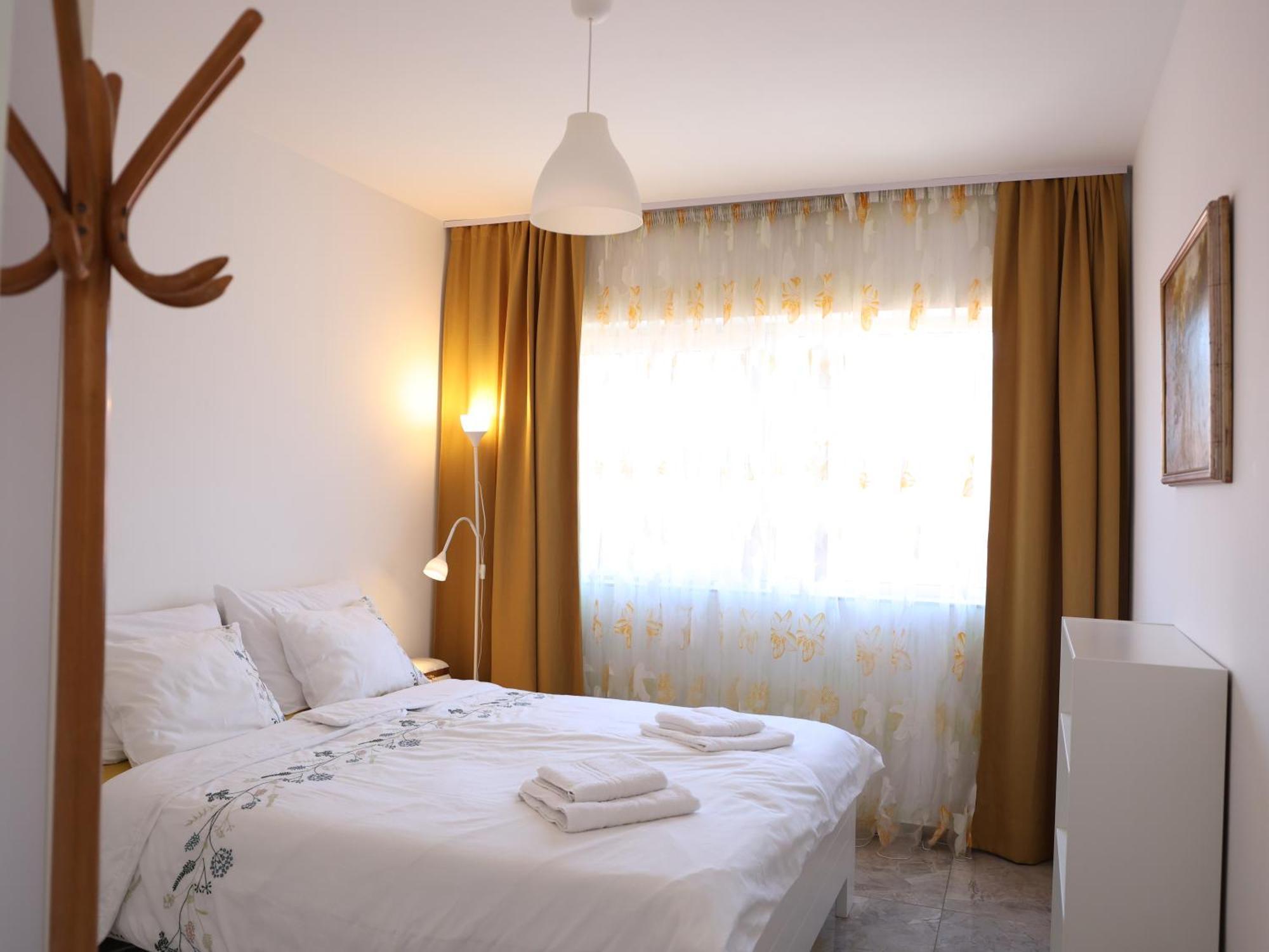 Appartamento Lux House Olga Ruma Esterno foto
