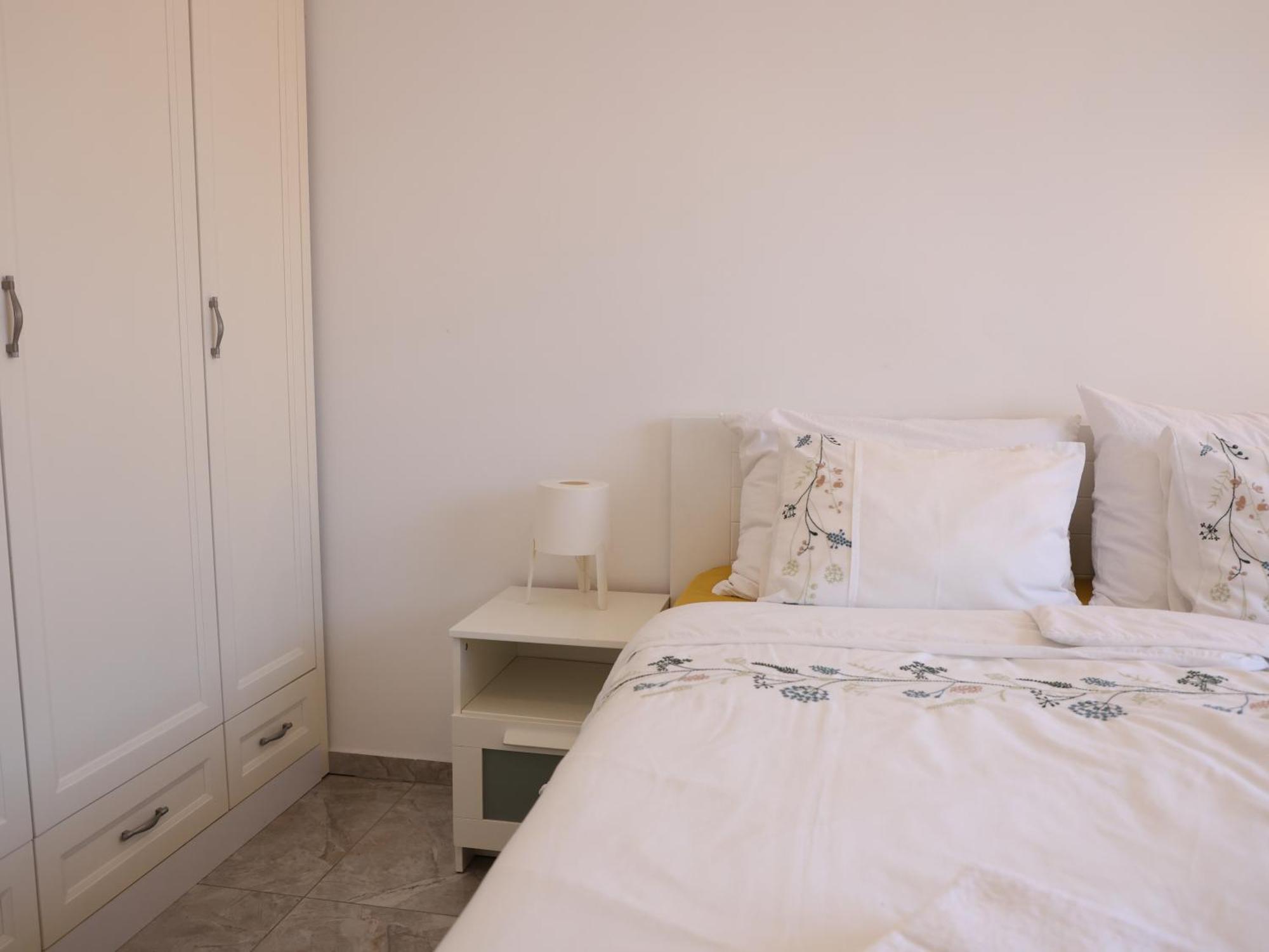 Appartamento Lux House Olga Ruma Esterno foto