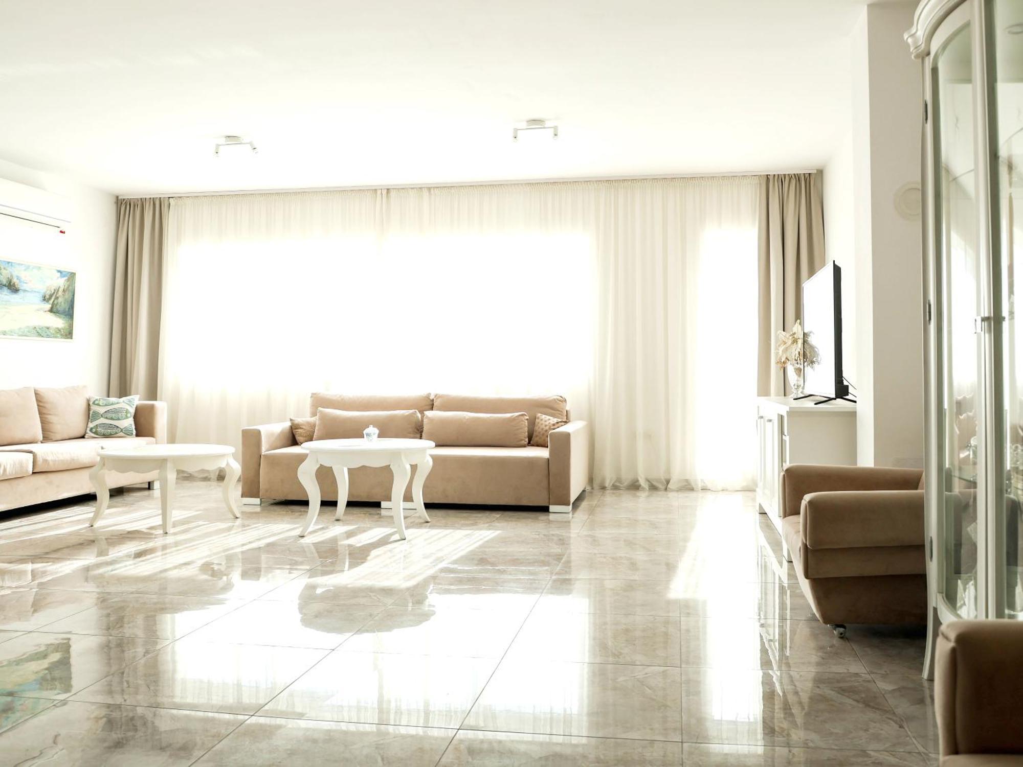 Appartamento Lux House Olga Ruma Esterno foto