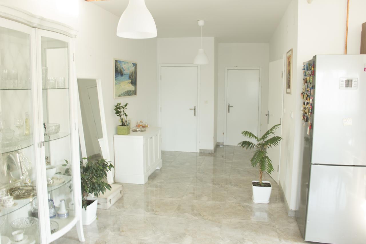 Appartamento Lux House Olga Ruma Esterno foto