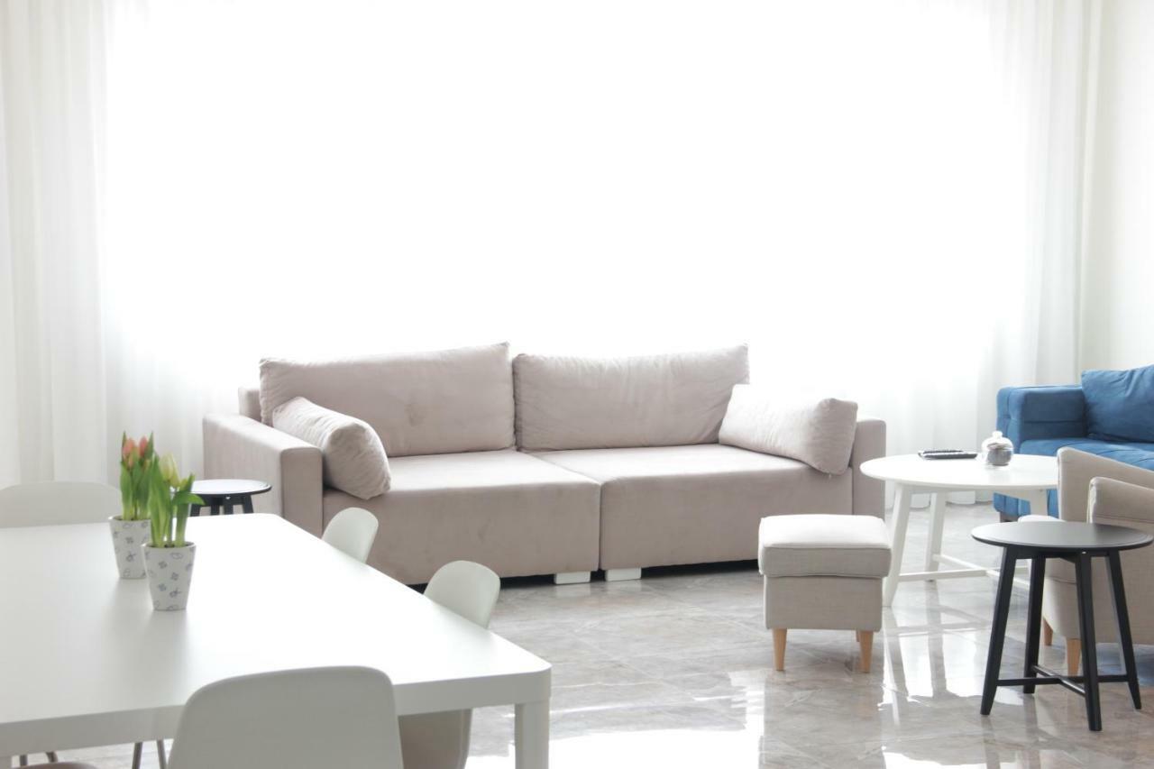 Appartamento Lux House Olga Ruma Esterno foto