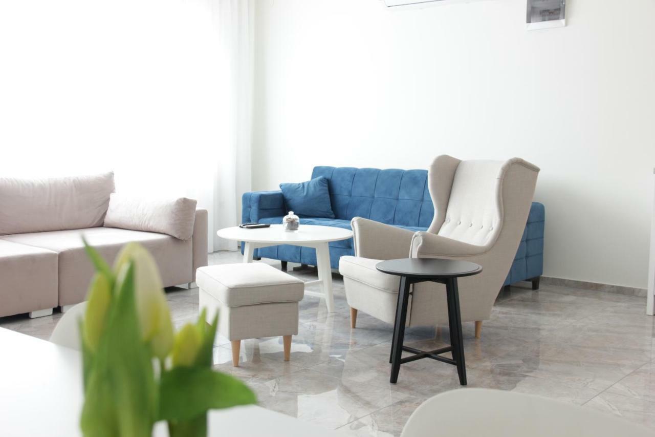 Appartamento Lux House Olga Ruma Esterno foto