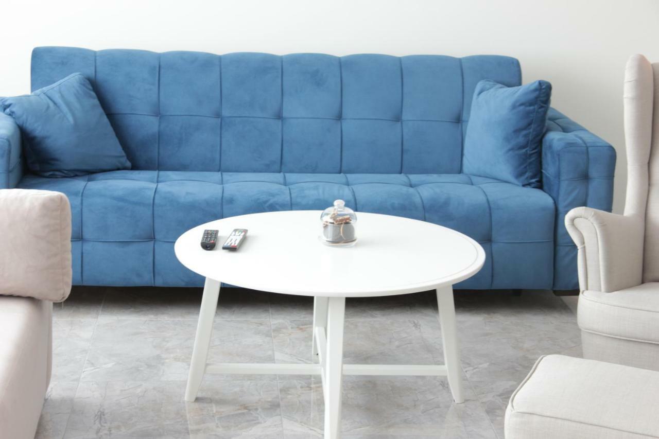 Appartamento Lux House Olga Ruma Esterno foto